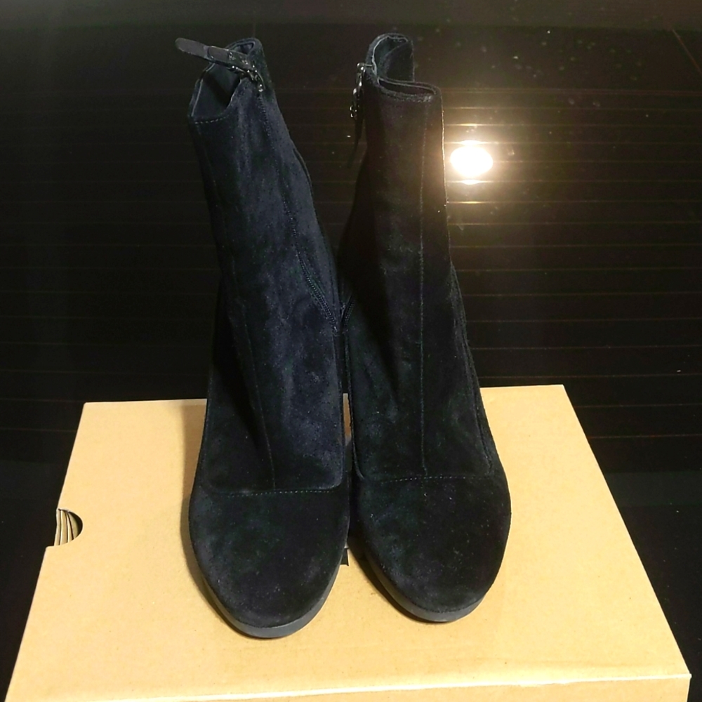 Via spiga wedge suede boots